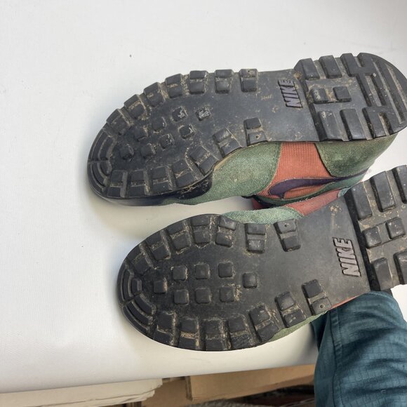 Vintage 1991 Nike Hiking Boots Trail Shoes Red / Purple Green / Wom Sz7 US Read - Picture 8 of 16